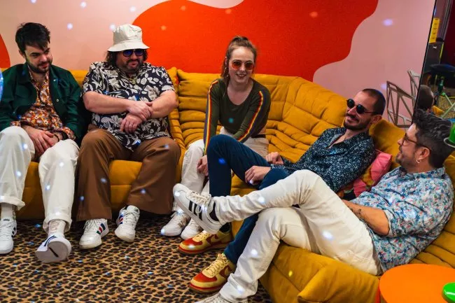 Illustration de PARIS SOCKETS + Mister Ben > samedi 29 juin