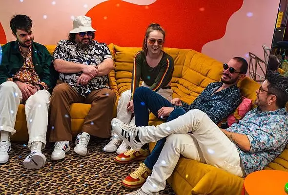 Illustration de PARIS SOCKETS + Mister Ben > samedi 29 juin