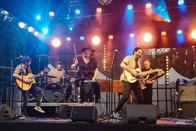 Illustration de THE AMBER DAY + Julianne Joe > vendredi 27 juin
